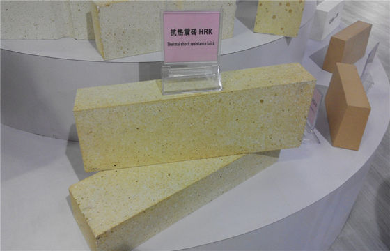 مقاومت در برابر خزش خوب کوره نسوز تخلخل کم آجرهای کوچک آتش آجر آندلسیت به عنوان پوشش و جستجوگر