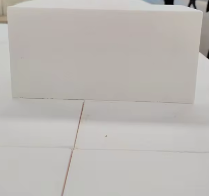 آلیومینیوم مقاوم در دمای بالا، آجر های گلوله ای سوراخ شده برای کوره ذوب شیشه و کوره درمان گرما