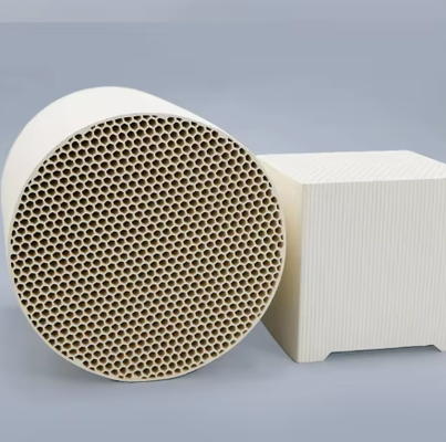 حامل کاتالیزور سرامیکی با قدرت بالا Cordierite Mullite Honeycomb برای صنعت شیمیایی تبدیل کننده تصفیه گاز خروجی